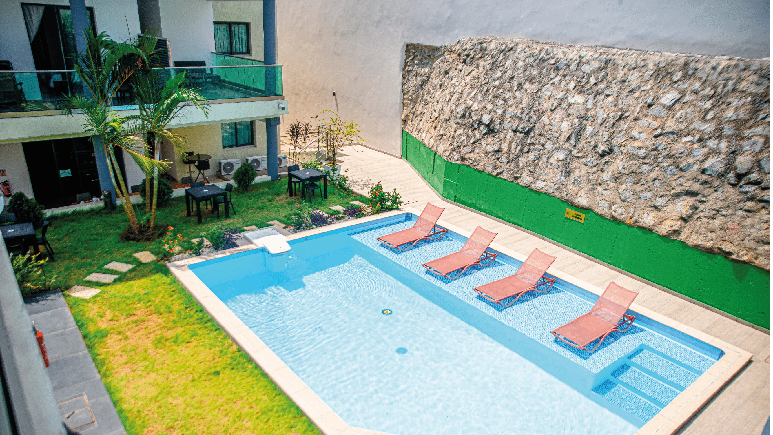piscine-2-plateaux-vallon-3.webp