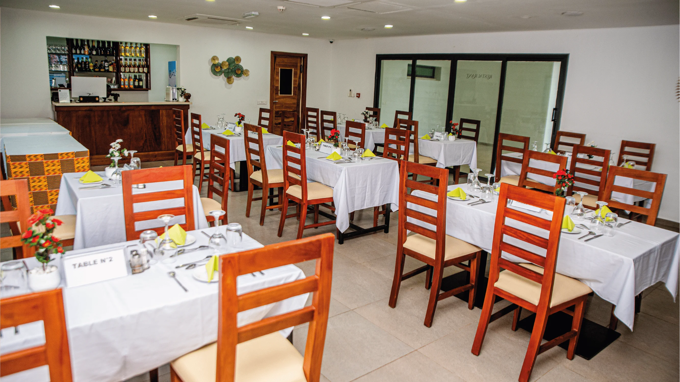restaurant-lidani-yakro-1.webp